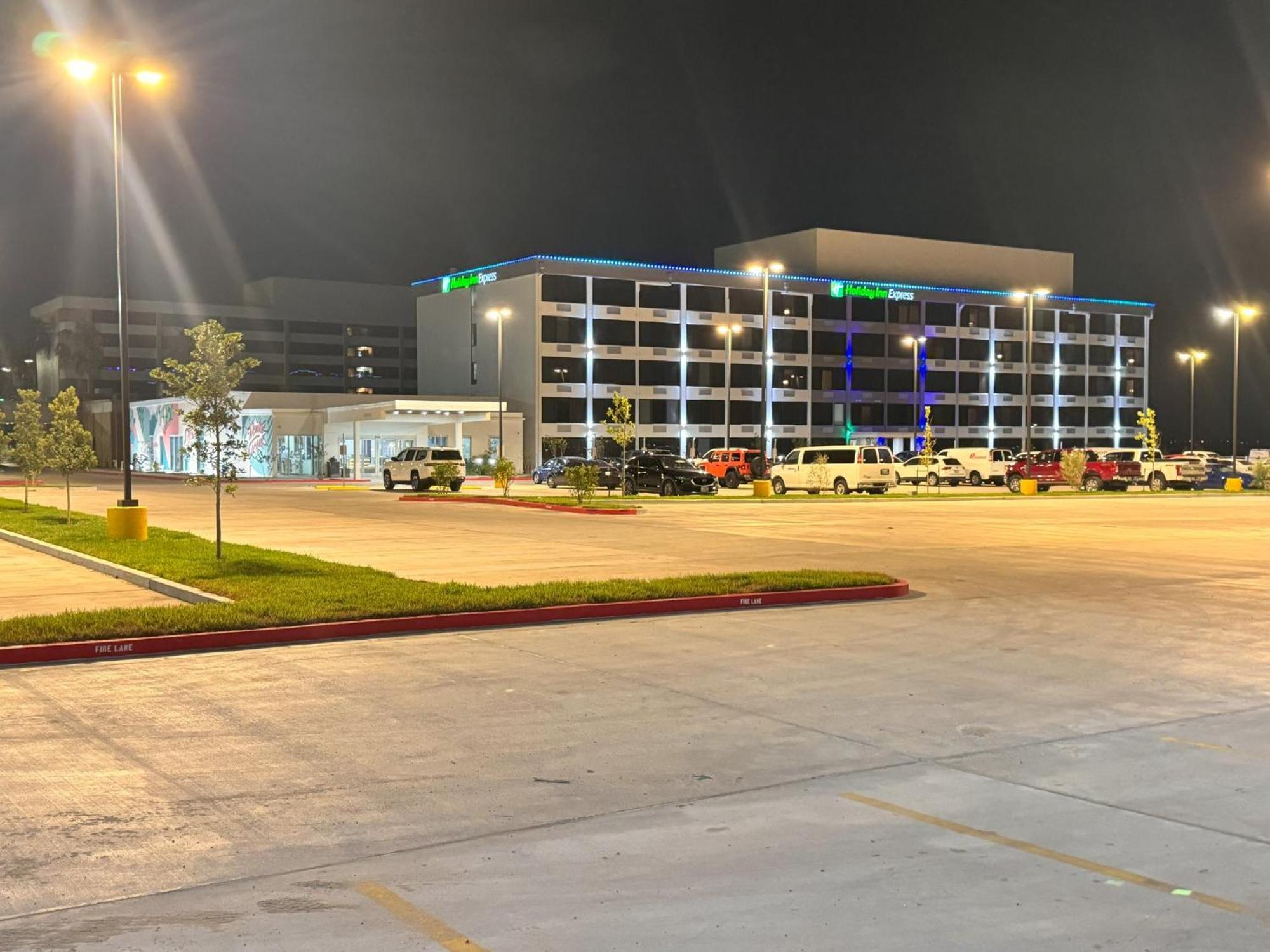 Holiday Inn Express Corpus Christi - Beachfront By Ihg Exterior photo